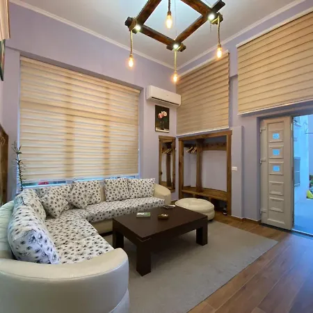 Lakeview Apartament *