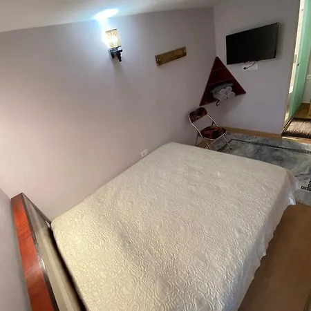 Lakeview B & B Pogradec Διαμέρισμα *