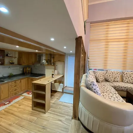 Apartment B & B Pogradec *