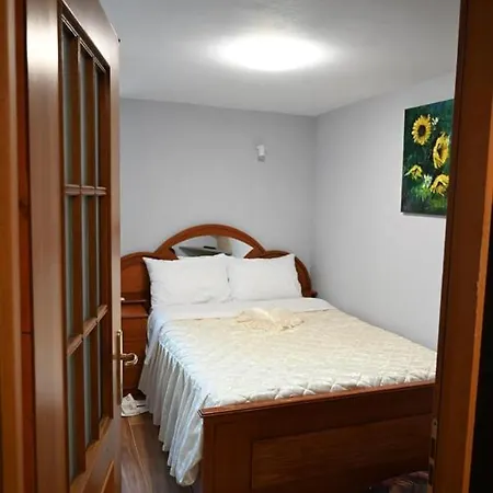 Lakeview B & B Pogradec * Πόγραδετς