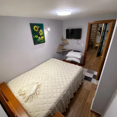 Διαμέρισμα Lakeview B & B Pogradec