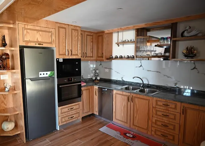 Lakeview Apartment Pogradec